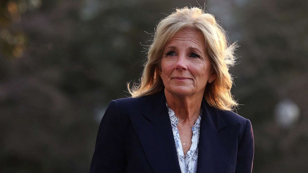 Prima doamnă a SUA, Jill Biden, a fost operată pentru a-i fi îndepărtat un țesut canceros
