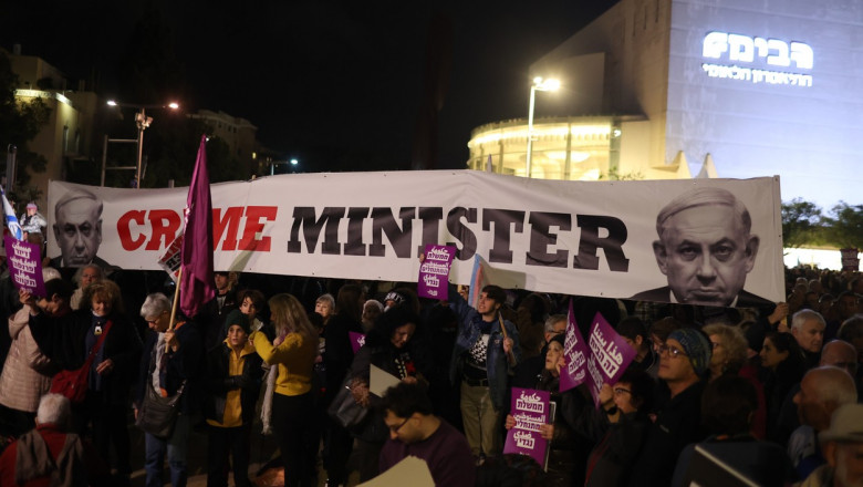 Mii de israelieni au ieșit în stradă împotriva lui Netanyahu la Tel Aviv: „Extremiştii sunt pe punctul de a-şi desfăşura forţele” – VIDEO