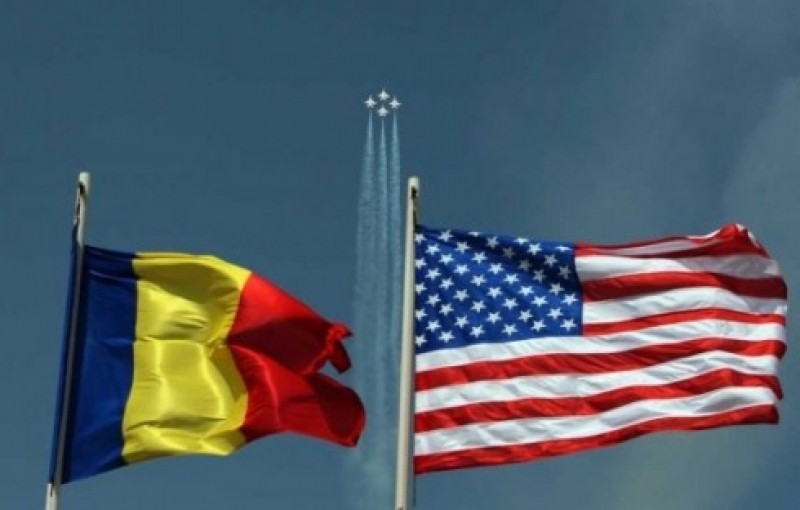 Un cuplu american stabilit la Brașov a enumerat zece diferențe șocante între America și România – VIDEO