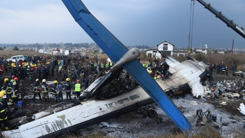 Copilotul avionului prăbușit în Nepal și-a pierdut viața în același mod ca soțul ei, pilot