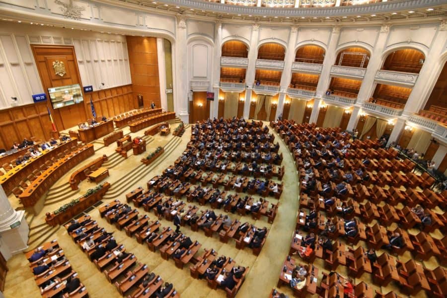 Investiţie de câteva milioane de euro la Palatul Parlamentului! Va fi amplasat un sistem complex de panouri fotovoltaice