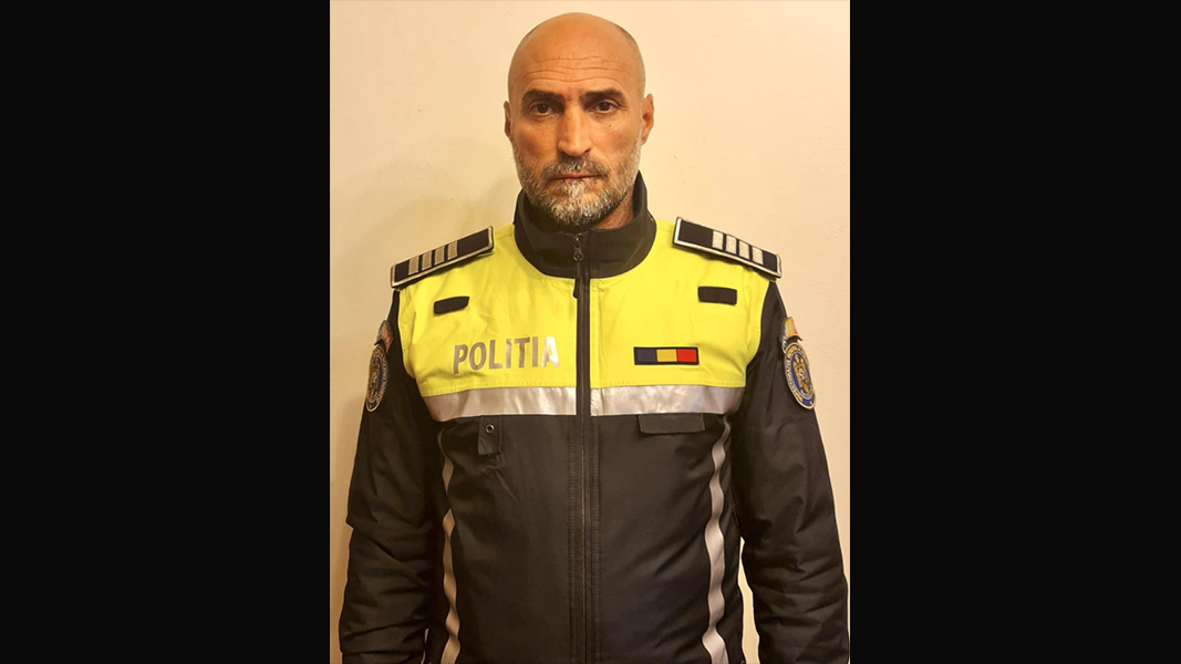 O femeie s-a aruncat în râul Dâmbovița. Polițistul Cosmin i-a salvat viața în ultimul moment