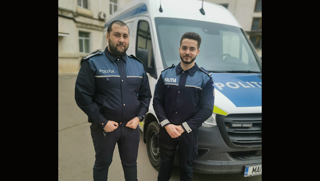 Doi poliţişti ieşeni au împiedicat producerea unei tragedii pe DN11