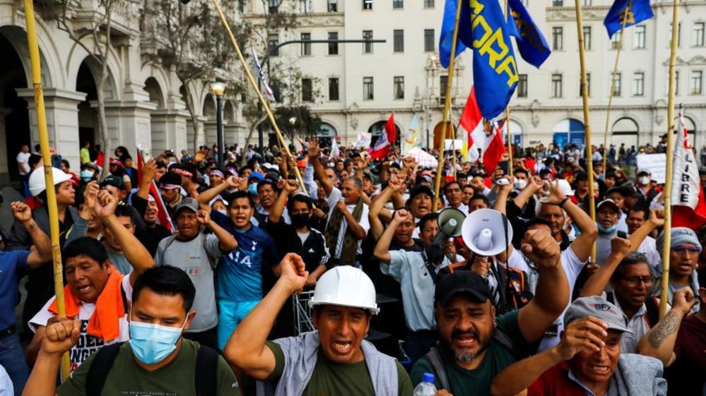 Protestele violente continuă în Peru! Manifestanţii cer demisia preşedintelui Dina Boluarte