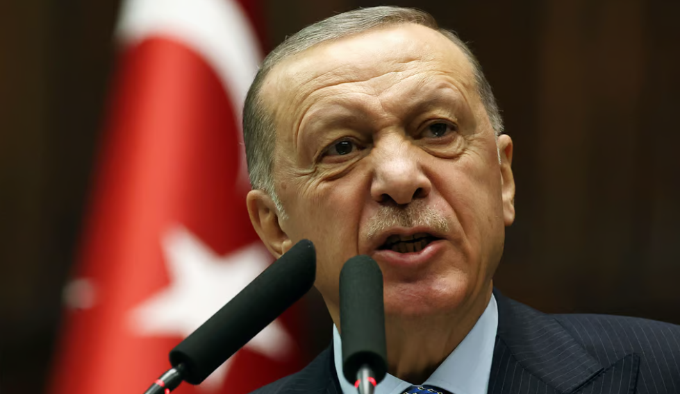 Presa internaţională îl acuză pe preşedintele Turciei, Recep Tayyip Erdogan, că pregăteşte un război şi manipulează justiţia
