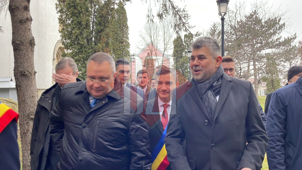 Marcel Ciolacu şi Nicolae Ciucă, întâmpinaţi cu scandal în curtea Bisericii „Trei Ierarhi” din Iași – FOTO, VIDEO
