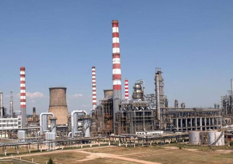 Mutare-surpriză pe piața carburanților: Gigantul Shell se pregătește să revină în România prin preluarea unei afaceri rusești