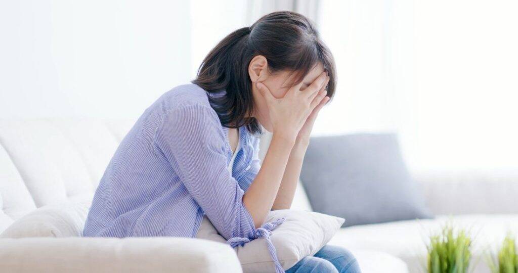 Simptomele depresiei la femei. Cum poate fi prevenită sau tratată această tulburare