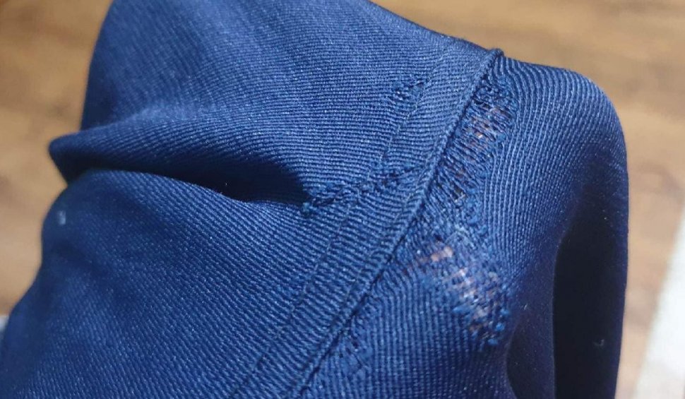 Europol, despre noile uniforme primite de polițiști: Se rup singure fix între craci, iar inscripțiile cu Poliția cad