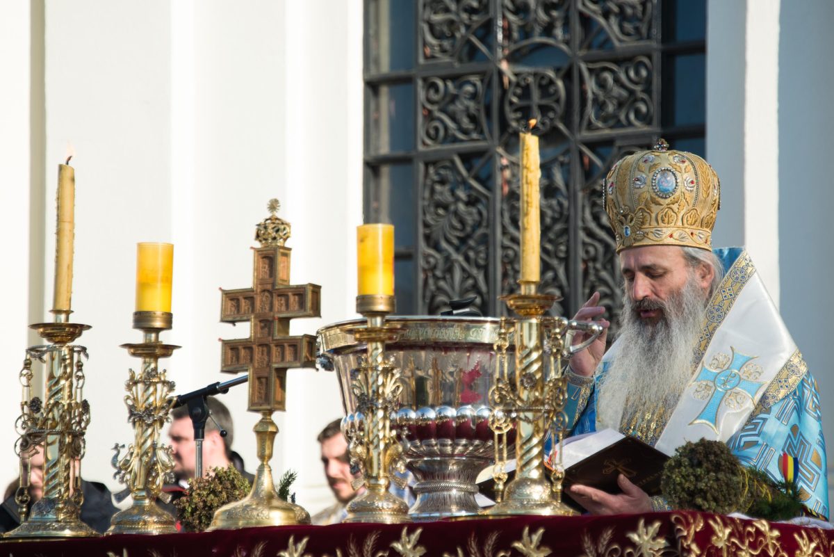 Programul slujbei de sfințire a apei de Bobotează, la Catedrala Mitropolitană din Iași