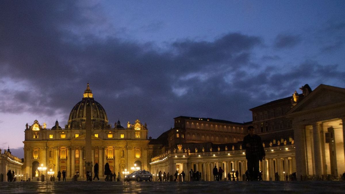 Ce se va întâmpla la Vatican, după moartea papei Benedict: se deschide grota de sub bazilica Sfântul Petru