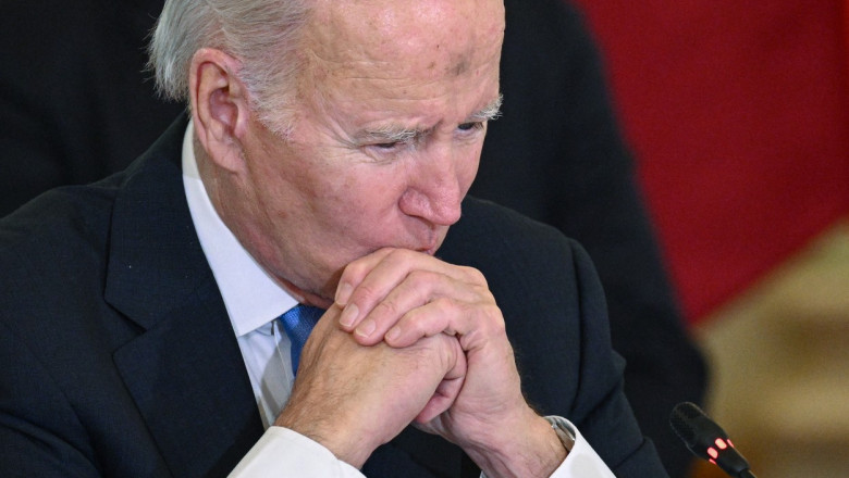 Președintele Biden a apărut la summitul B9 cu cenușă în mijlocul frunții și a stârnit numeroase reacții pe internet. Care este de fapt explicația