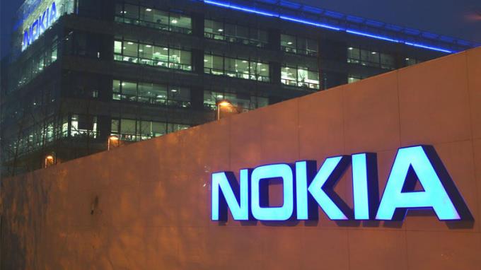 Schimbare radicală pentru NOKIA. Celebrul telefon revine la viață