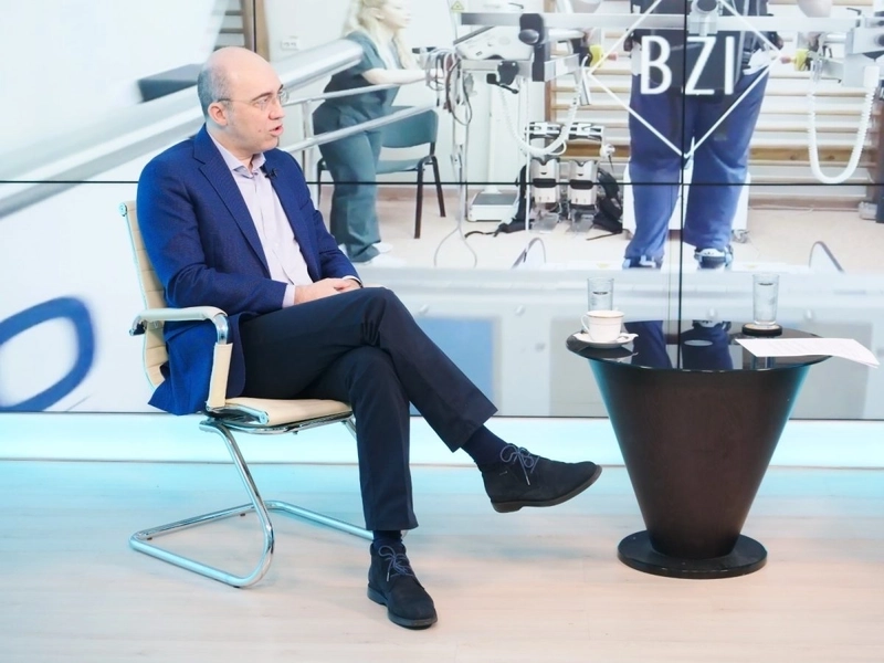 Cum ne menținem echilibrul? Conf. dr. Sebastian Cozma: „Echilibrul este un simț educat” – VIDEO
