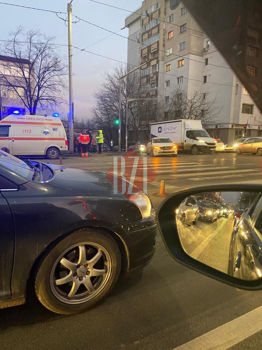 Accident rutier în CUG, municipiul Iași. Două autoturisme au intrat în coliziune – FOTO