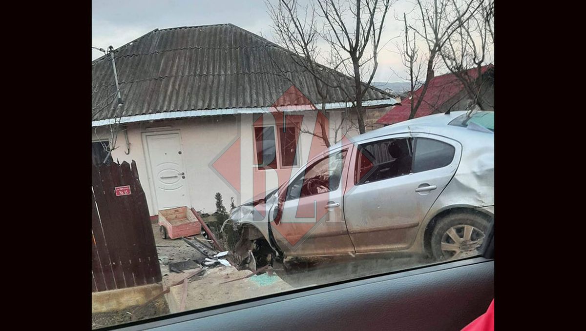 Accident rutier în Mogoşeşti. Un şofer a intrat cu maşina în gardul unei case – EXCLUSIV