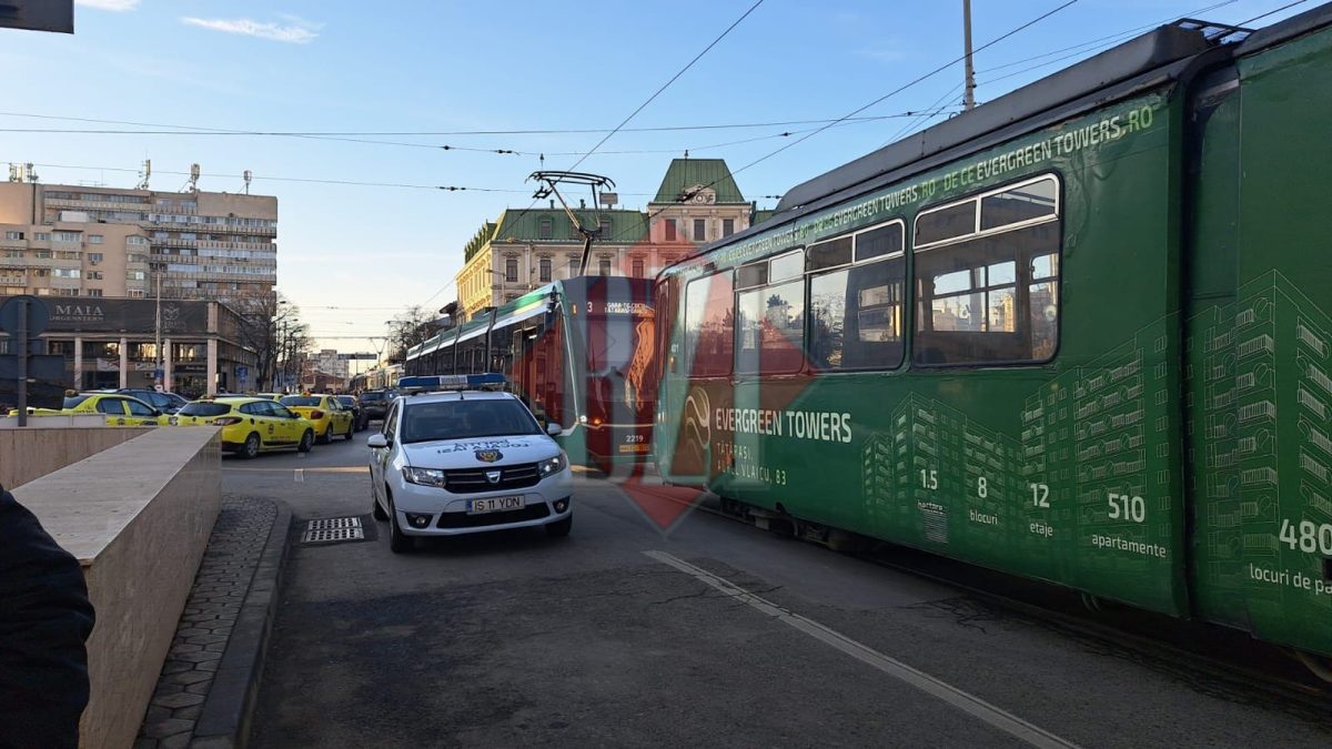 Accident în Piața Unirii. Un copil a fost acroșat de un tramvai – EXCLUSIV, FOTO