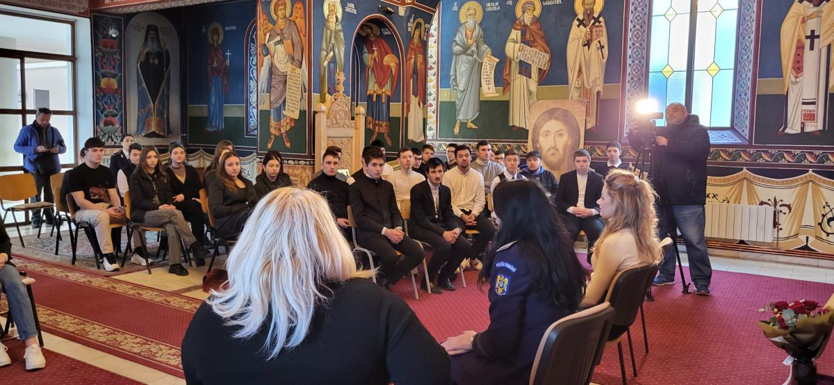 Activitate de prevenire a violenţei domestice, organizată la Iaşi