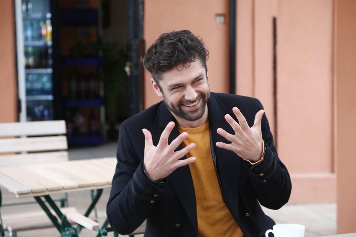Cine este Alecsandru Dunaev. Faimosul actor are o poveste de viață impresionantă