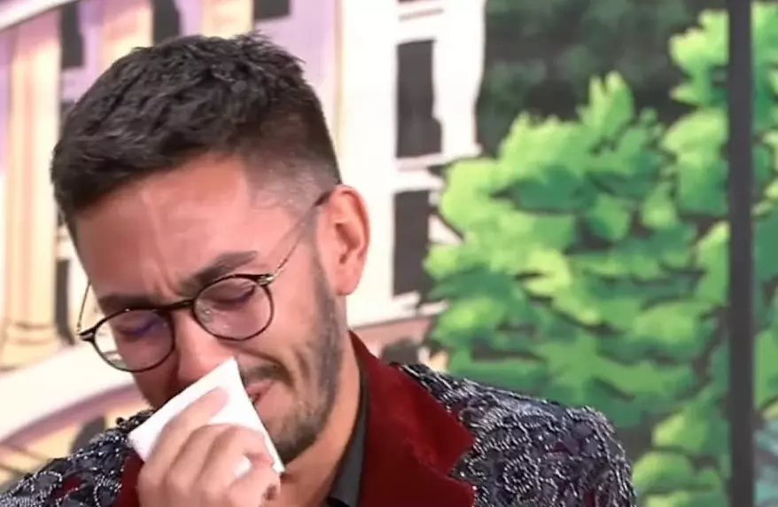 Scene de neimaginat cu Armin Nicoară și tatăl lui, în direct. Multe lacrimi s-au vărsat în platoul emisiunii, dar gestul făcut de artist i-a lăsat pe mulți fără cuvinte