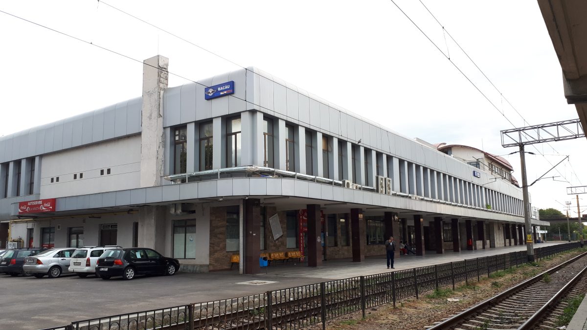 O femeie a murit după ce a fost călcată de tren, în Bacău