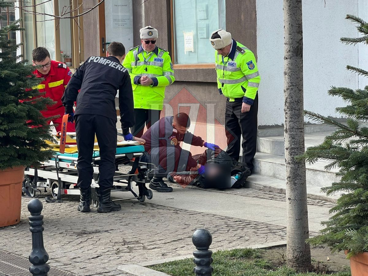 Un bărbat a căzut secerat, pe o stradă din municipiul Iaşi. A avut nevoie de îngrijiri medicale – FOTO