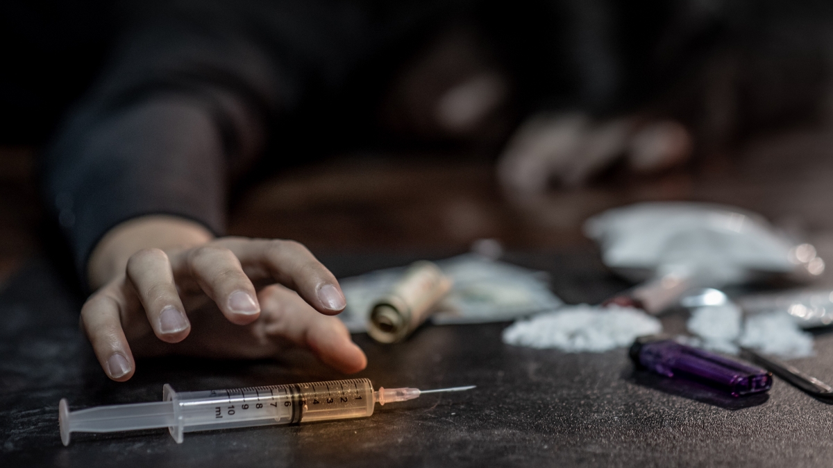 Milioane de euro pentru un proiect halucinant: România pregătește camere speciale pentru injectarea drogurilor (ONG)