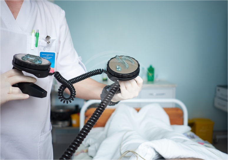 Un profesor în timp ce preda la un colegiu din Iaşi a făcut un stop cardiac. A avut nevoie de 17 şocuri electrice pentru a-i porni inima