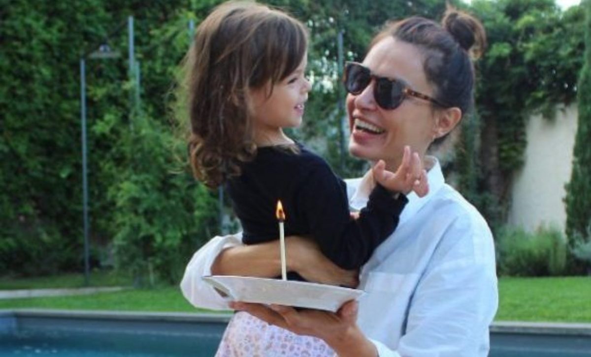 Caroline Léon, fiica lui Catrinel Menghia, petrecere inedită la vârsta de 4 ani. Micuța are milioane de fani