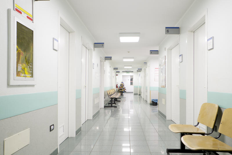 Pacienţii care sunt victimele unui malpraxis ar putea fi despăgubiţi în faza de pre-litigiu. Colegiul Medicilor din România a făcut propunerea