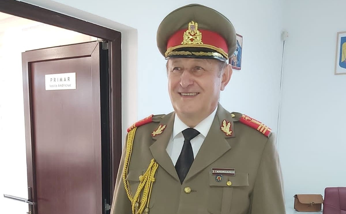 Un primar din Suceava, fost colonel, a fost reținut