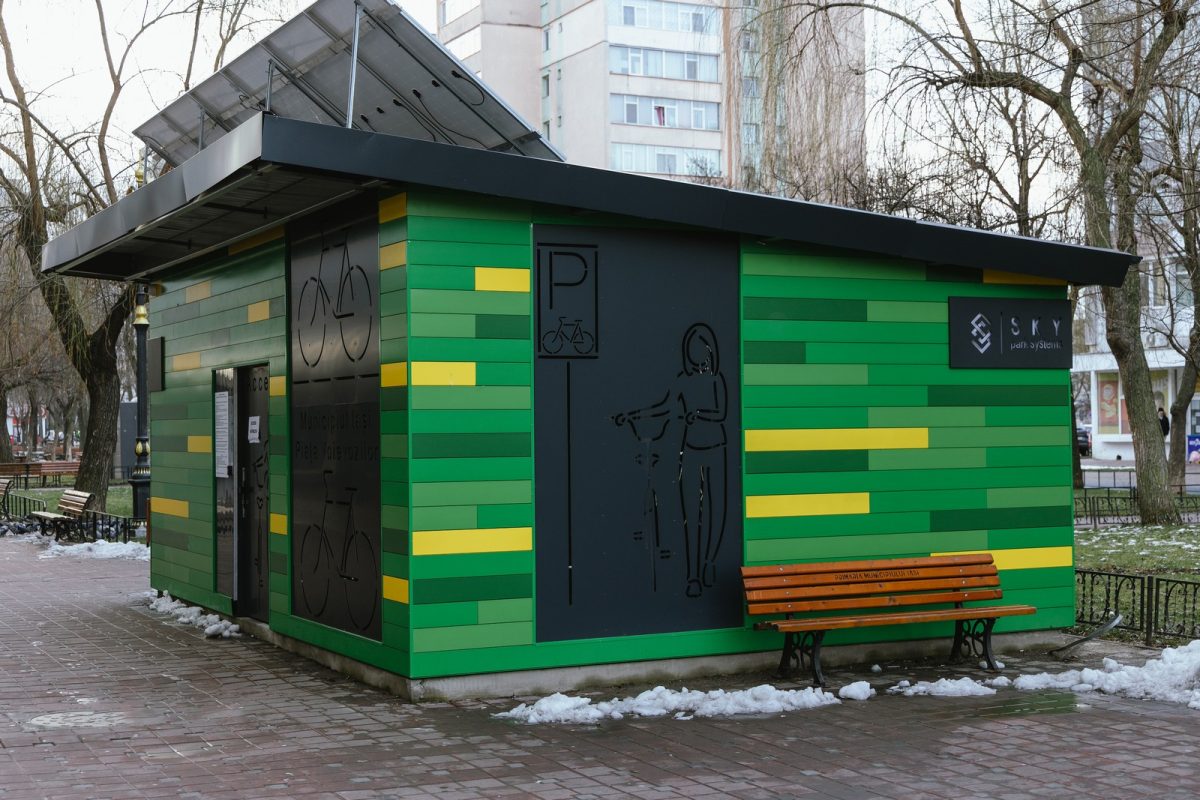 Containerul securizat cu rastele pentru biciclete a fost montat în cartierul Alexandru cel Bun