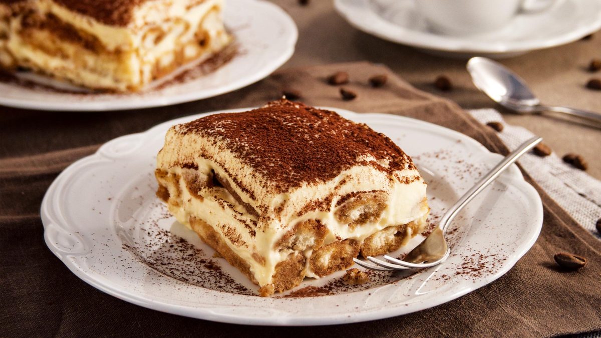 Cum se face tiramisu. Rețeta unui desert rafinat și aromat