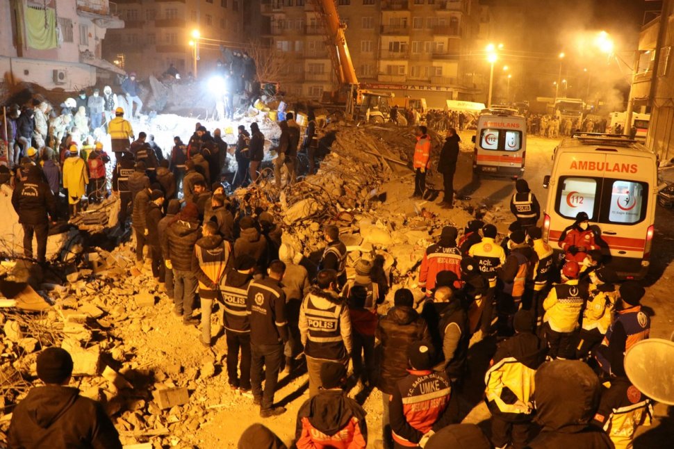 Bilanțul cutremurului din Turcia și Siria: peste 15.000 de persoane decedate și 23 milioane de oameni afectați