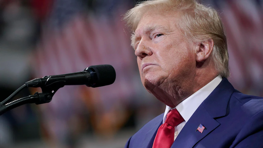 Răsturnare majoră de situație în dosarul lui Donald Trump: mai mulți martori ar putea să fi minţit şi să fi comis sperjur