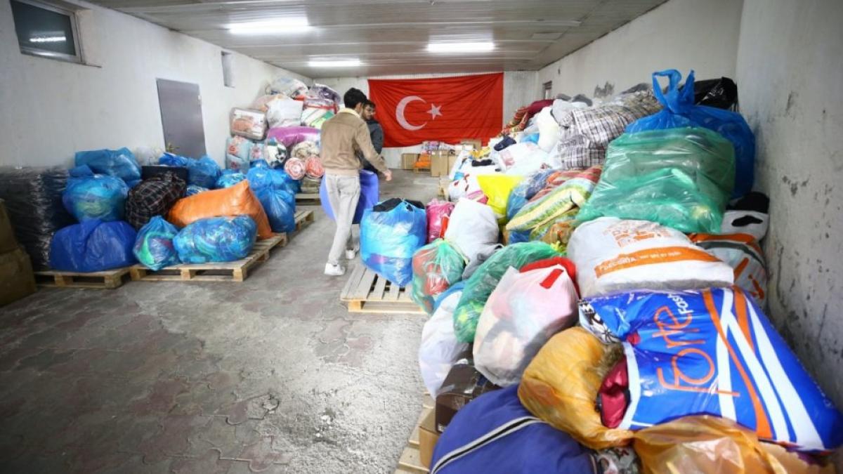 Campanie umanitară pentru sinistrații din Turcia și Siria. Unde se pot face donații