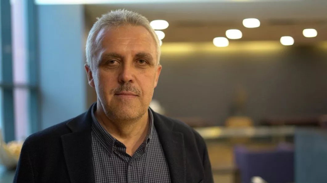 Deşi au fost abuzaţi şi ţinuţi în închisoare pe nedrept, ziariştii clujeni primesc daune infime. Decizia, luată de Curtea de Apel Cluj