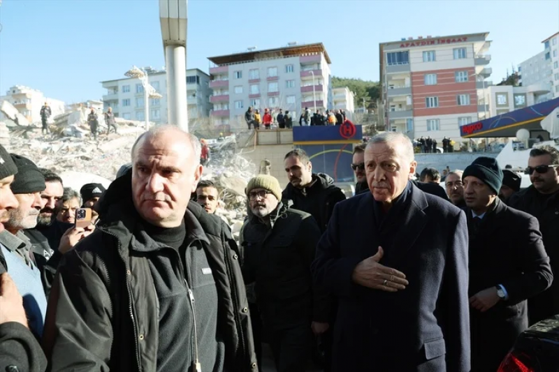 Preşedintele turc Recep Tayyip Erdogan a promis că locuinţele prăbușite vor fi reconstruite în termen de un an