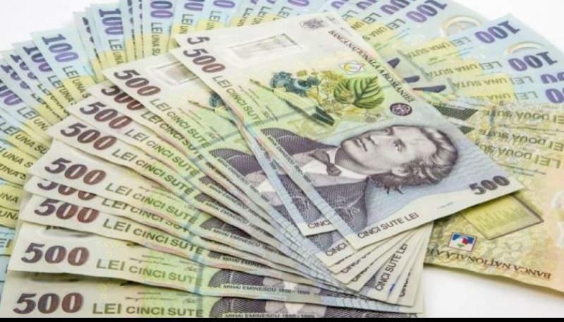 Lector de la UBB Reșița, reținut pentru luare de mită. Cerea 1.200 de euro pentru promovarea unui examen