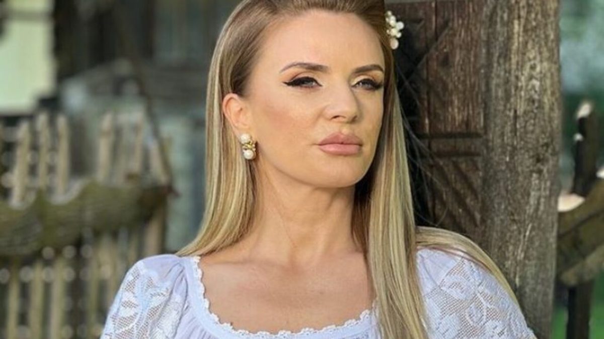 Marcela Fota, distrusă după moartea fratelui său. „Mi-au spus că din cauza mea s-a sinucis“
