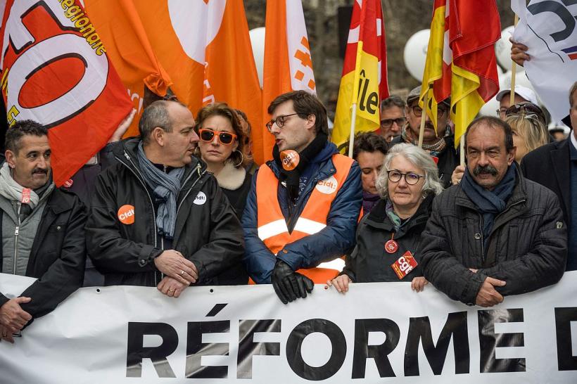 Războiul pensiilor, o problemă europeană, rupe Franța în două