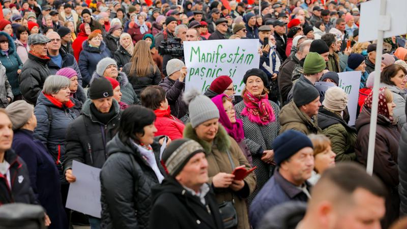 Noi proteste la Chișinău împotriva Administrației Sandu: socialiștii au scos oamenii în stradă ‘pentru pace’