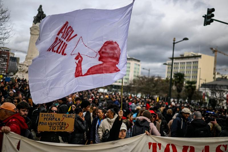 Mii de persoane protestează în Lisabona: „Salariile nu ţin pasul cu costul vieţii”