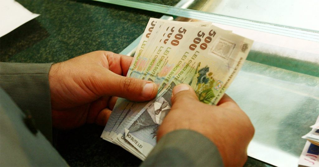 Cum să plătești ratele la bancă rapid. Scapi pe loc de o rată de 1.800 lei cu doar 170 de lei