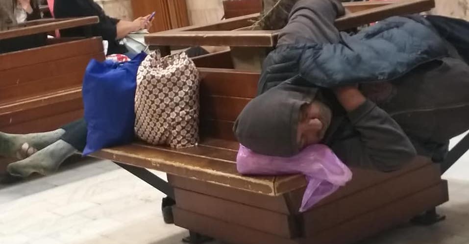 Drama prin care trece tanti Aurelia. Femeia trăiește, de pe o zi pe alta, din mila oamenilor