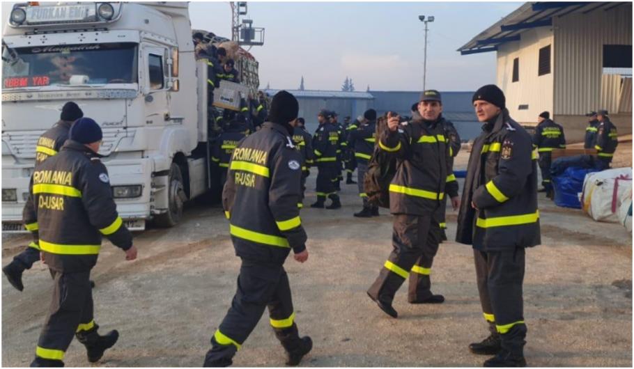 Prima misiune a salvatorilor români în Turcia. Părinţii au fost scoşi în viaţă, dar copilul a murit