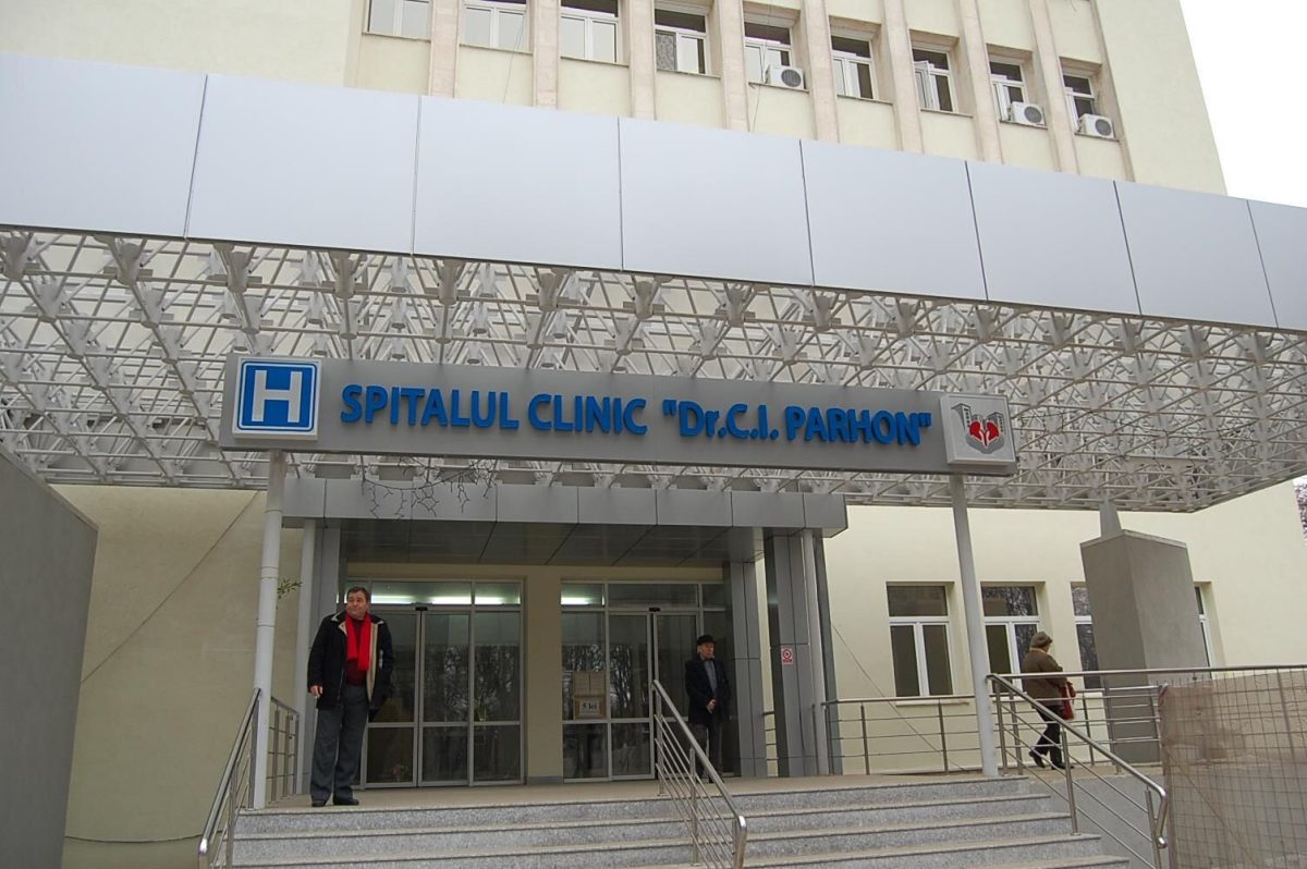 Transplant în premieră la Spitalul „Dr. C. I. Parhon” din Iași: o refugiată din Ucraina a donat un rinichi fiicei sale de 21 de ani