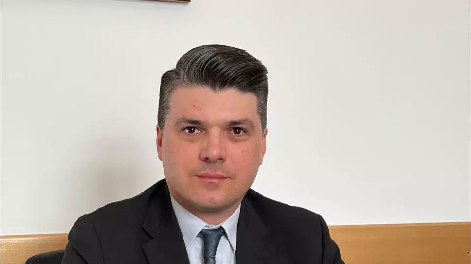 De 8 Martie, secretarul de stat la Ministerul Justiției, Bogdan Ilea, spune că femeile sunt „ființe”. Gafa lui a devenit virală
