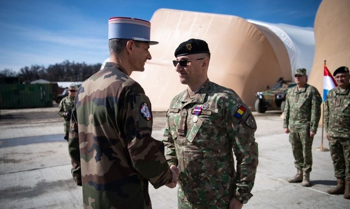 Colonelul Laurent Luisetti a preluat comanda Grupului de luptă al NATO în România
