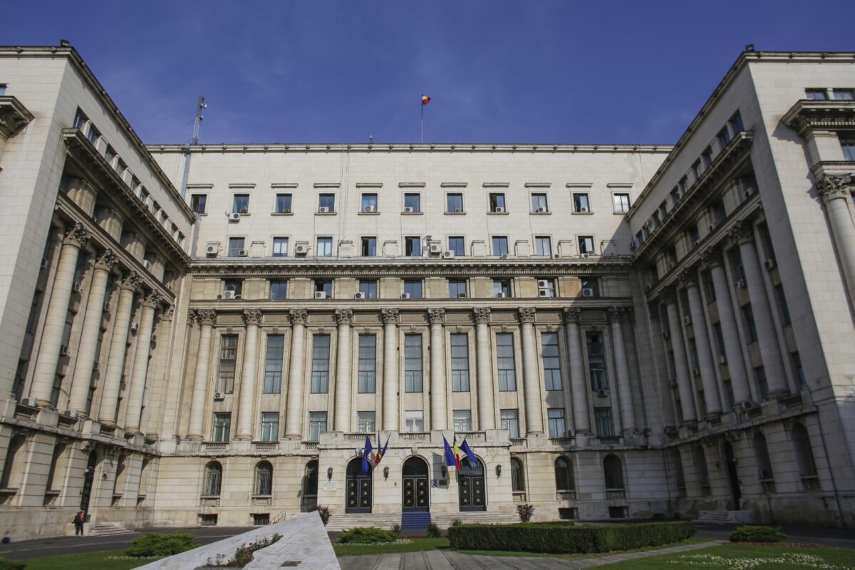 MAI a primit 17.000 de petiții de la un român. Ce reclamații au făcut cetățenii în 2022
